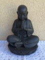Monge meditando